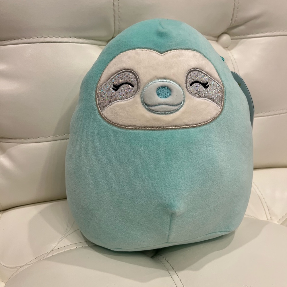 Aqua Squishmallow sleepy-eyed smiling sloth 8” NWT